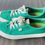 CARIUMA Canvas Sneakers Womens Sz 9 Kelly Green Oca Low Sustainable Photo 0