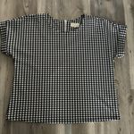 MELLODAY Size Medium Short Sleeved Cuffed Houndstooth Top with Zipper Back, pit to pit is 23, length is 23 Photo 0