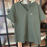 FIGS  Catarina One Pocket Scrub Top short sleeve moss olive green medical Photo 1