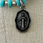 Vintage Virgin Mary blue and black beaded pendant necklace Photo 2
