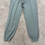 Vuori Boyfriend Sweatpant Mid Rise 7/8 Length in Vintage Pistachio Heather XS Photo 6