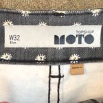 Topshop  Moto‎ Daisies Shorts Photo 3