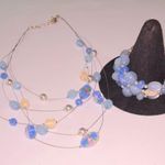 None Vintage Floral Beaded Necklace & Coil Bracelet Set Photo 0