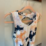 SO  Women’s Athletic Twisted Tank Medium Tye Dye Photo 4
