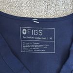 FIGS “Catarina” One Pocket Scrub Top navy blue 1668 Photo 4