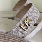 Michael Michael Kors Women's Jilly Mid Wedge Logo Wedge Thong Sandals Tan Size 10 Photo 5