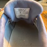 Brooks Women's Athletic Shoes - Light Gray and Lavender Photo 10