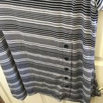 FINAL MARKDOWN Ladies mirror image top medium. Photo 1