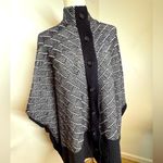 Liz Claiborne Black and White Patterned Poncho Cardigan Wrap Photo 13