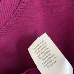 Athleta WOMENS ESSENCE TWIST LONG SLEEVE TOP IN Exotic Fuchsia Size M Photo 8