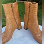 Vince Koren Croc Embossed Leather Boots Size 6.5 Beige Photo 4