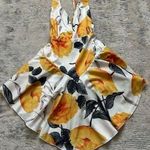 Chic Me  Floral Sleeveless V-neck Romper White & Yellow Size L Photo 0