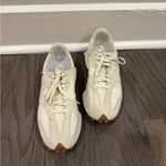 New Balance  Women’s 327 Shoes Photo 1