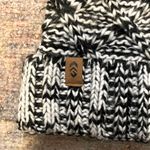 Free Country NWOT  Black and White Knit Beanie with Pom Photo 2