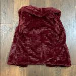 Me Jane  burgundy faux fur vest Photo 3