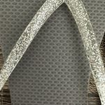 Old Navy Gray Silver Glitter Plant-Base Flip Flops Sandals Sz 6 Brand New Photo 2