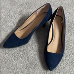 Attention  Women's Classic Faux Suede Navy Heels Size 8.5 Photo 1