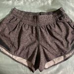 Lululemon Hotty Hot Short 2.5” Photo 0