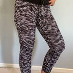 Nike  Epic Luxe Patterned Cropped‎ Leggings size M Photo 0