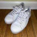 Puma White Tennis Shoes Photo 0