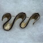 Monet Vintage  ribbon wave brooch. Photo 1