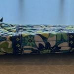 Vera Bradley RETRIRED:  | Daisy Daisy pattern small cosmetic bag. Photo 6