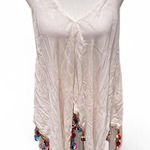 Mimi White Sleeveless V Photo 0