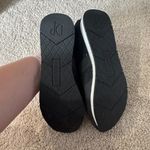 Donald Pliner  Slip On Black Athletic Shoes Sneakers Women's Size 7 Suede Leather Photo 4