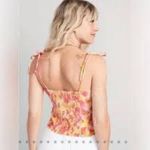 Old Navy  | Fitted Linen-Blend Tie-Shoulder Cropped Cami Top Size Large- smocked Photo 1