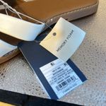 Universal Threads Universal thread with tags slip on sandals. White with beautiful tan size 6 1/2. Photo 6