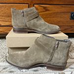 Clarks Ultimate Comfort Collection Camzin Hale Ankle Booties Boots 6.5 6 1/2 Photo 2