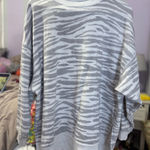 American Eagle  Sweatshirt Photo 0