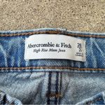 Abercrombie & Fitch  High Rise Mom Jean Size 26 Photo 2