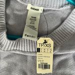 Garage sweater Photo 2