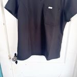 FIGS Technical Collection Catarina One Pocket Scrub Top Black Short Sleeve Large Photo 4