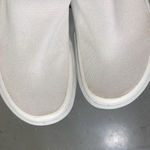 Oofos Sneakers women’s size 7 White Photo 6