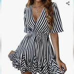 Pretty Garden Casual Summer Stripped Dress Short sleeve Wrap V neck Ruffle Hem Multiple Size M Photo 3