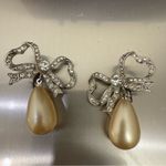 Vintage K.J.L. Kenneth Jay Lane Pave Crystal Bow Faux Pearl Tear Drop Earrings Silver Photo 9