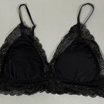 Black Lace Padded Wireless Triangle Photo 0