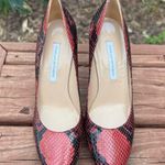 Diane Von Furstenberg  DVF Womens Heels Pumps Size 8.5 Red Black Snake Skin Photo 1