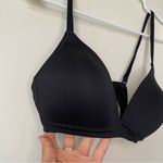Maidenform  Wireless Triangle Bra Lightweight Black Sz 36B P07155 Photo 2