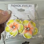Tropical‎ Floral Earrings Yellow Photo 1