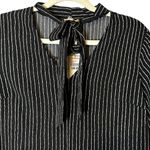 Hem & Thread  Black‎ White Striped Blouse Bow Neckline NWT Medium L4597 Photo 4