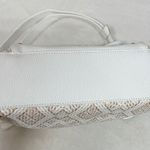 Stone Mountain Accessories Cream and White Crossbody Bag NWOT Photo 3