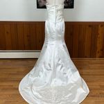 None Beautiful New Boutique Wedding Gown from the U.K. Photo 4