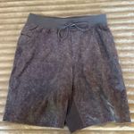 Lululemon  Men’s Board Shorts 7’’  Photo 0