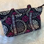 Vera Bradley  Tote excellent condition no rips,smell or stain see pictures Photo 9