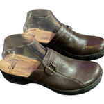 Clarks Collection Mules Clogs Shoes Size 8.5 Brown Soft Cushion Slip On Leather Photo 0