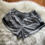 Lululemon  Hotty Hot Short *High- Rise 2.5" Heather Lux Multi Black / Heathered Black Photo 4