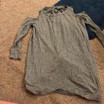 Aerie  small cold shoulder blouse open back Photo 3